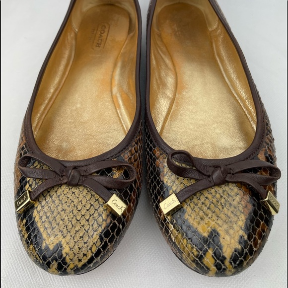 Coach Leather Stain Skin Flat Shoes Sz 7B - Picture 6 of 12